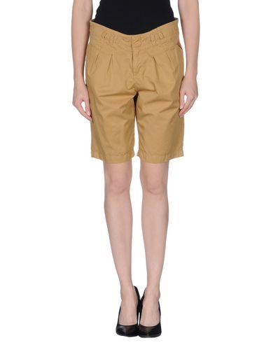 Бермуды  -  цвет