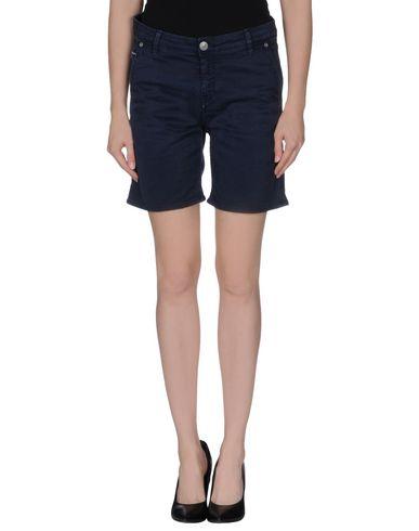 Бермуды  -  цвет