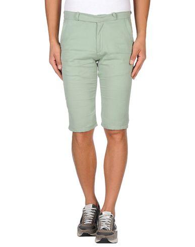 Бермуды  -  цвет