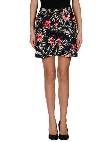 Бермуды  -  цвет