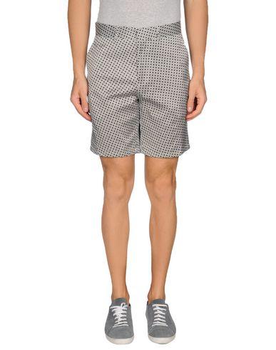 Бермуды  -  цвет