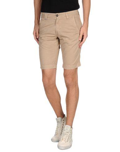 Бермуды  -  цвет