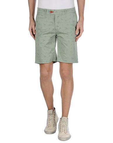 Бермуды  -  цвет