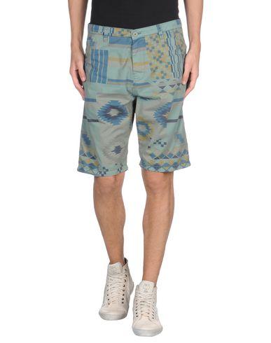 Бермуды  -  цвет