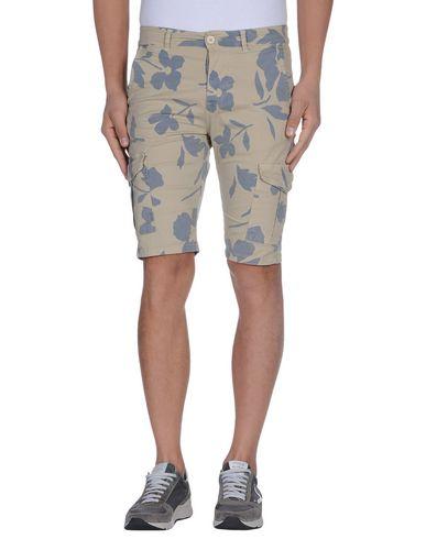 Бермуды  -  цвет