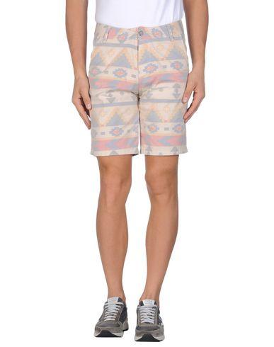 Бермуды  -  цвет