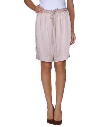 Бермуды  -  цвет