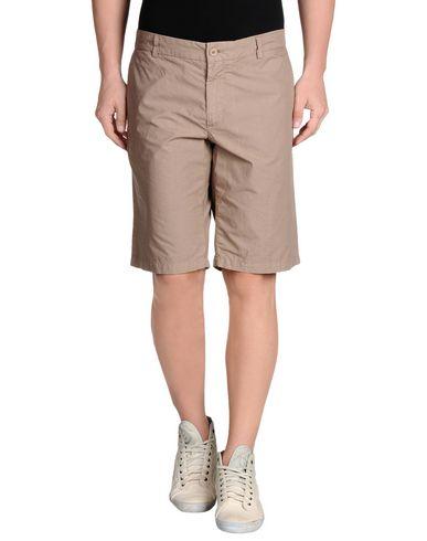 Бермуды  -  цвет