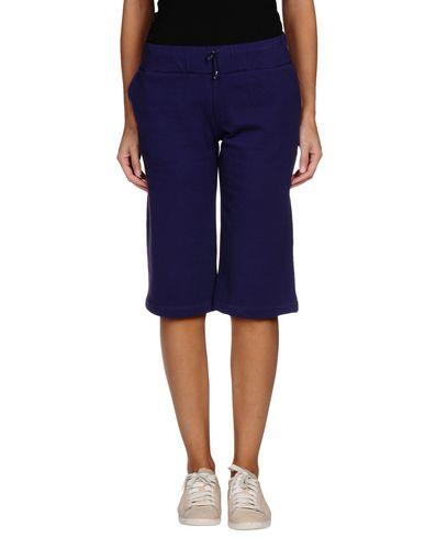 Бермуды  -  цвет