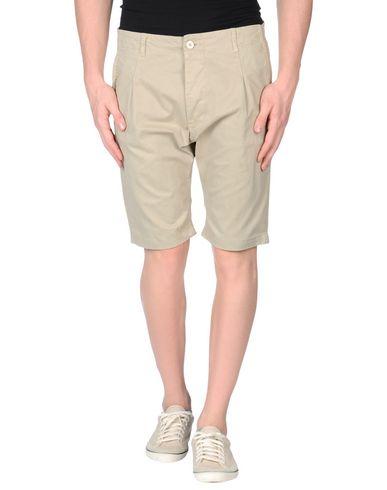 Бермуды  -  цвет