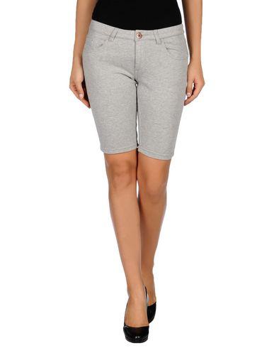 Бермуды  -  цвет