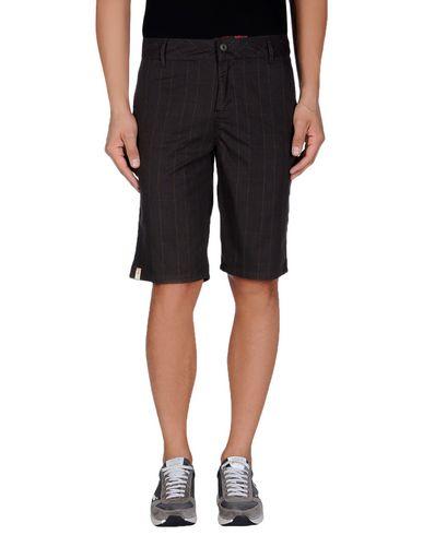 Бермуды  -  цвет