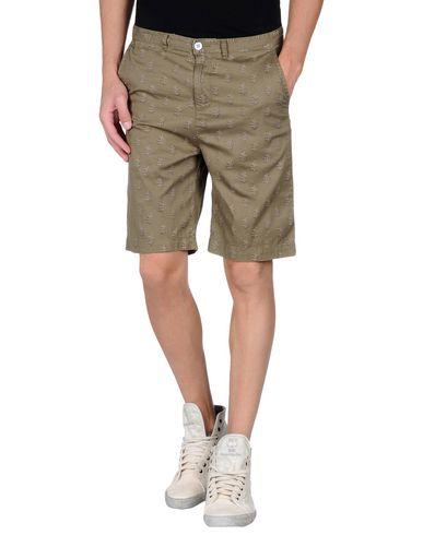 Бермуды  -  цвет