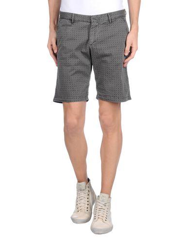 Бермуды  -  цвет