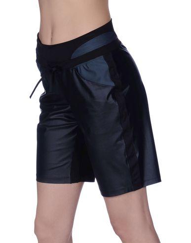 Бермуды  -  цвет