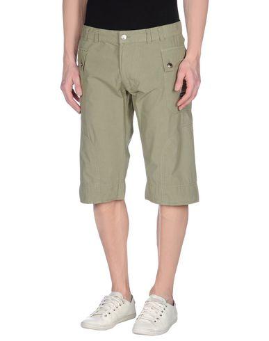 Бермуды  -  цвет