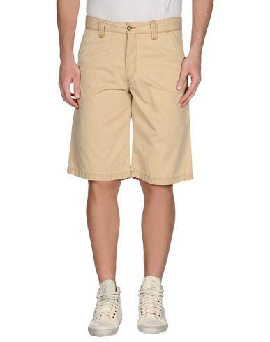 Бермуды  -  цвет