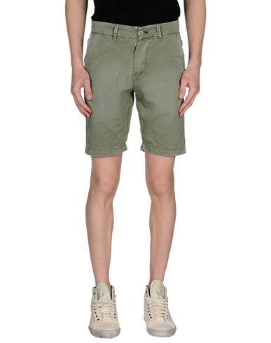 Бермуды  -  цвет