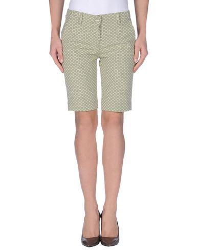 Бермуды  -  цвет