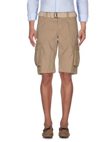 Бермуды  -  цвет