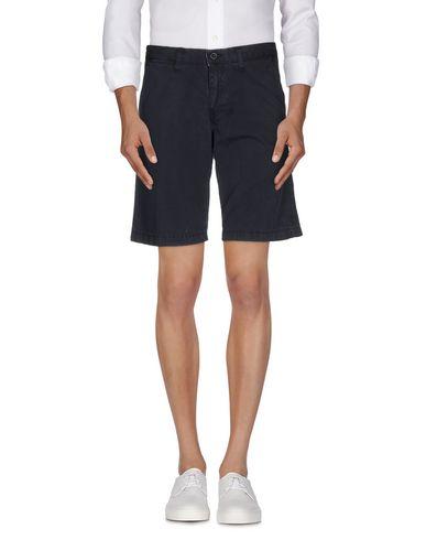 Бермуды  -  цвет