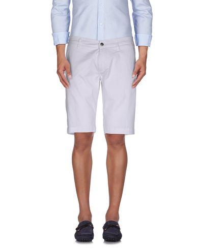 Бермуды  -  цвет