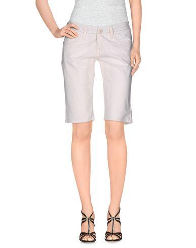 Бермуды  -  цвет