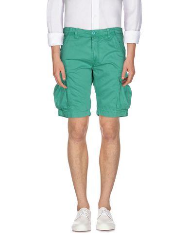 Бермуды  -  цвет