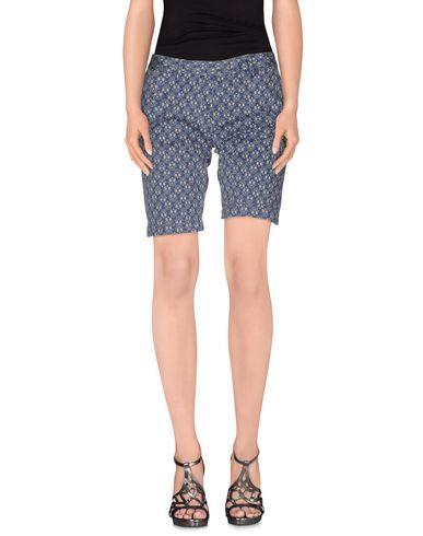 Бермуды  -  цвет