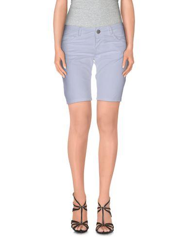 Бермуды  -  цвет