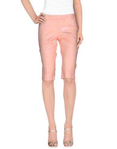 Бермуды  -  цвет