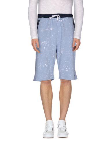 Бермуды  -  цвет