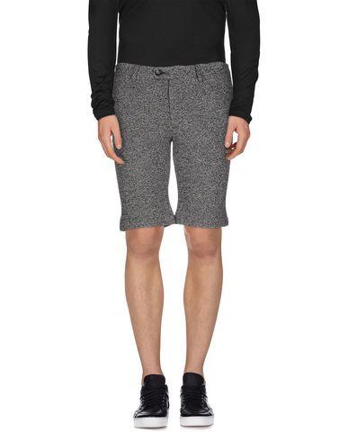 Бермуды  -  цвет