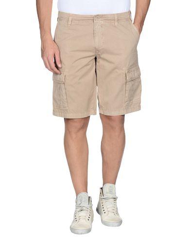 Бермуды  -  цвет