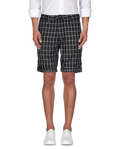 Бермуды  -  цвет