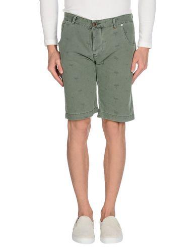 Бермуды  -  цвет