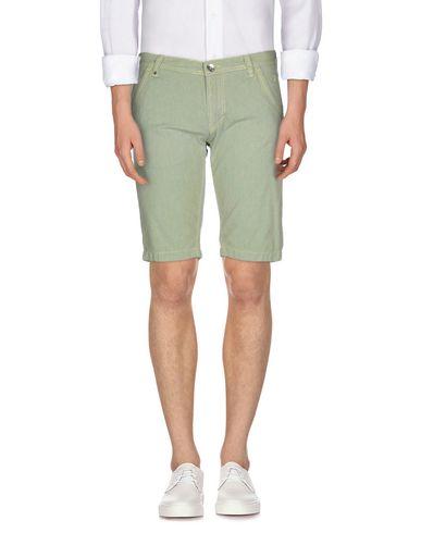 Бермуды  -  цвет