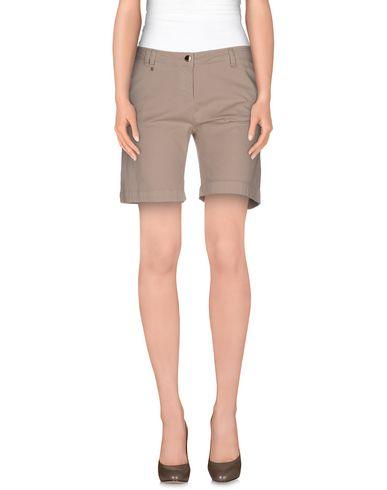 Бермуды  -  цвет