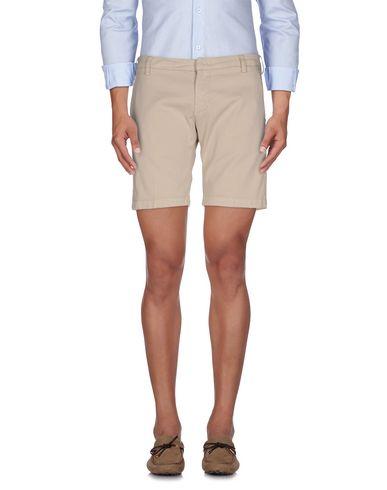 Бермуды  -  цвет