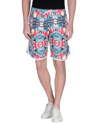 Бермуды  -  цвет