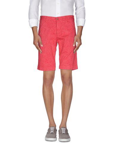 Бермуды  -  цвет