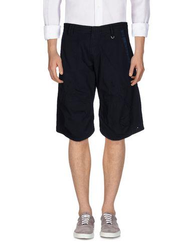 Бермуды  -  цвет