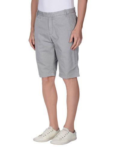 Бермуды  -  цвет