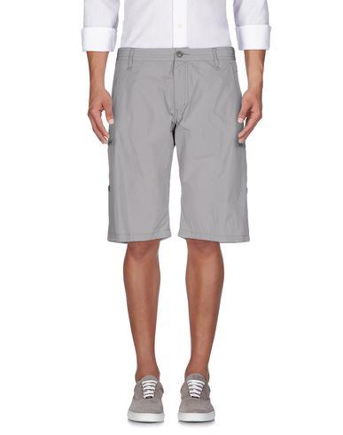 Бермуды  -  цвет