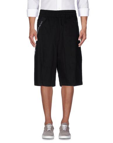 Бермуды  -  цвет