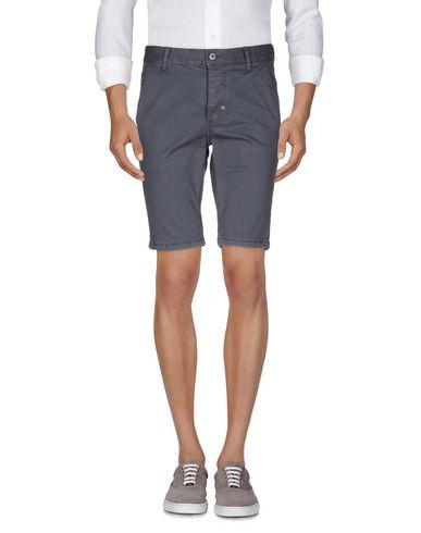 Бермуды  -  цвет