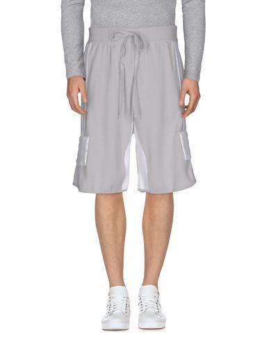 Бермуды  -  цвет