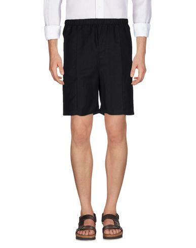 Бермуды  -  цвет