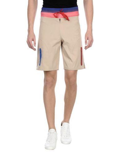 Бермуды  -  цвет