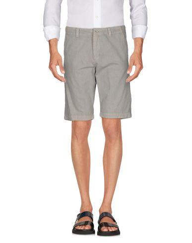 Бермуды  -  цвет